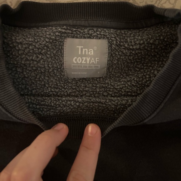 TNA cozy AF pullover - Picture 2 of 3